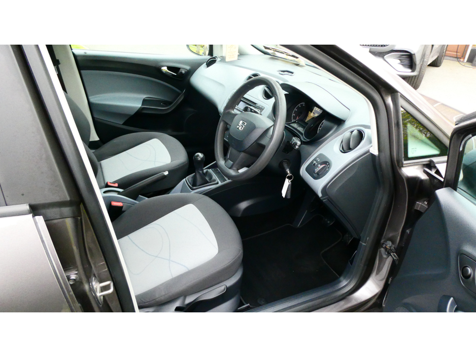 2015 SEAT Ibiza - image 10