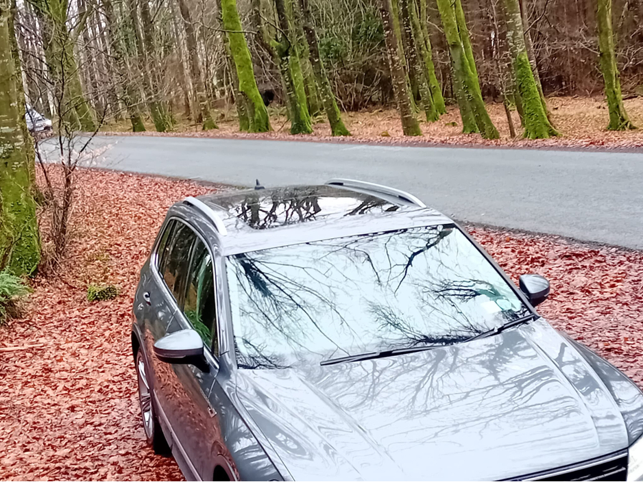 2020 Volkswagen Tiguan R-LINE 2.0 TDI  6 SPEED  150HP  SUV @ REDDY2DRIVE LTD €28,500