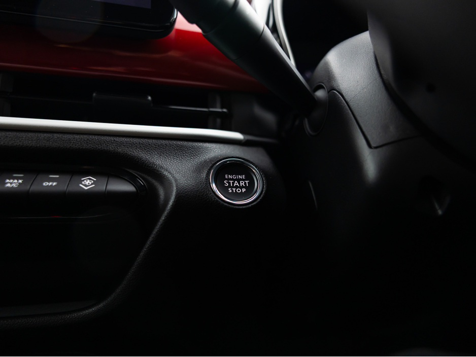 2025 Fiat 600 - image 16