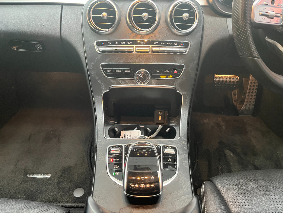 2020 Mercedes-Benz C Class €29950 2020 MERCEDES-BENZ C220D LAUREUS EDITION 2.0 AUTOMATIC / CRUISE CONTROL / REVERSE CAMERA / ELECTRIC MEMORY & HEATED SEATS / PADDLE SHIFTERS / APPLE CARPLAY AND MORE €29,950