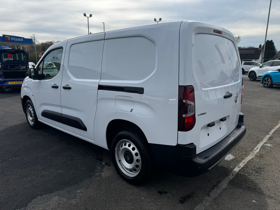 2026 Opel Combo - image 3