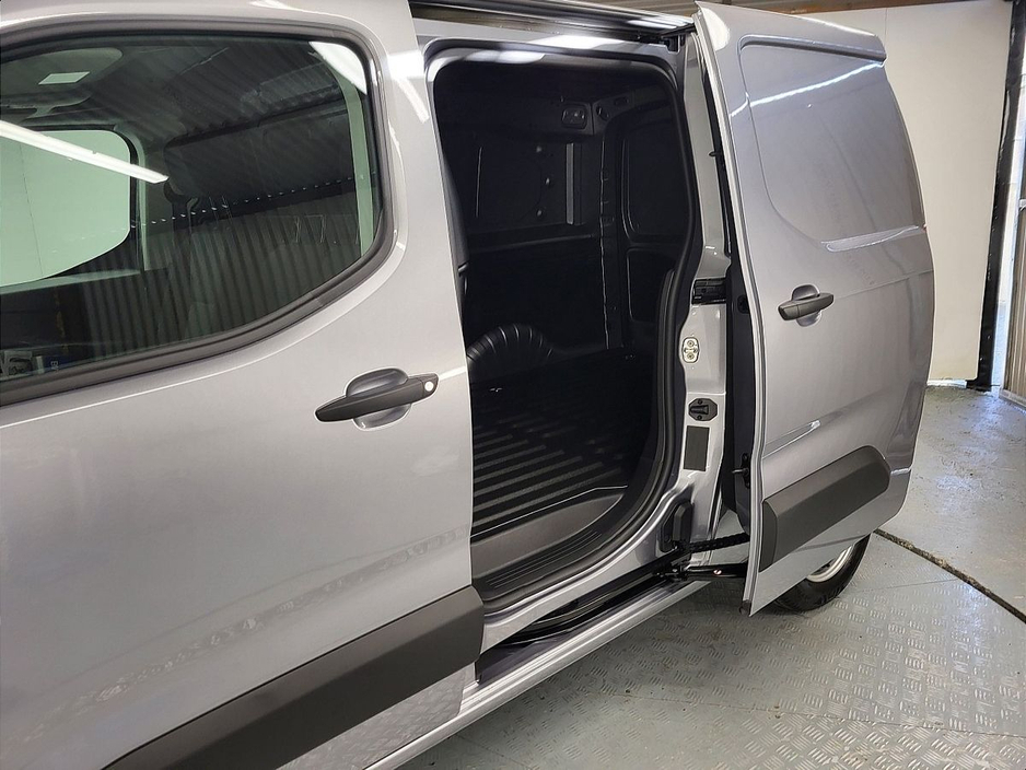 2025 Citroen Berlingo LWB Enterprise From €110 Per Week €25,390