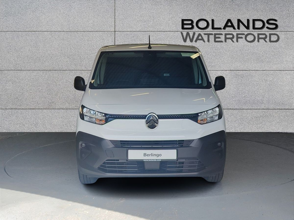 2024 Citroen Berlingo LX PLUS From €94 Per Week €21,764