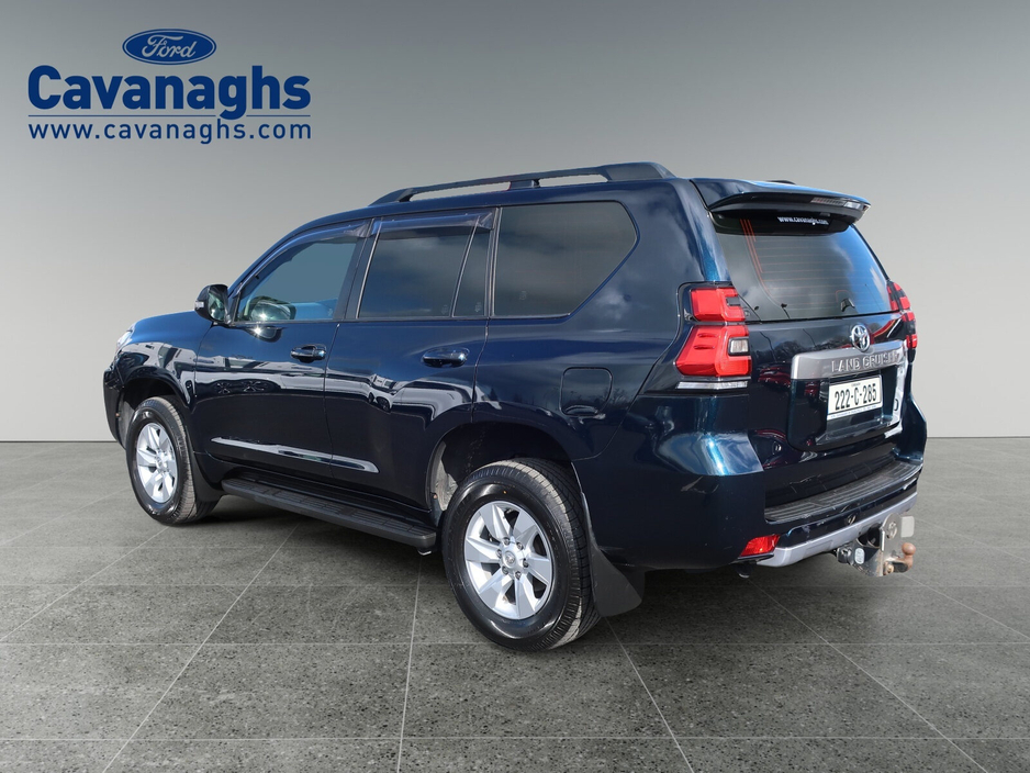 2022 Toyota Landcruiser - image 2