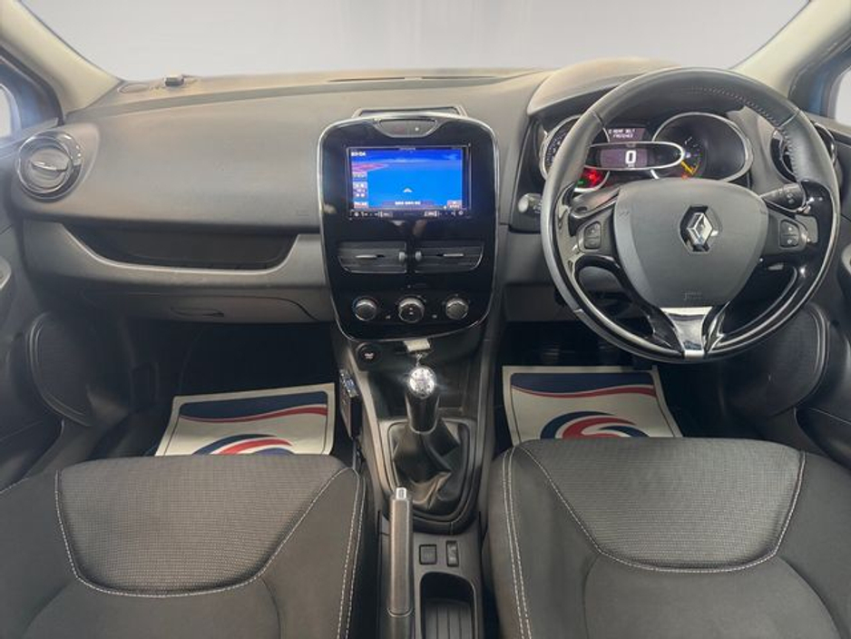 2015 Renault Clio - image 15