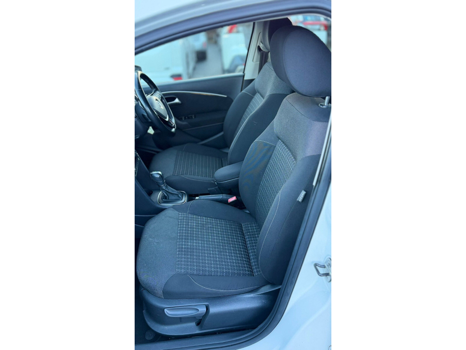 2014 Volkswagen Polo  €10,000