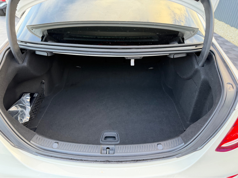 2019 Mercedes-Benz E Class - image 34