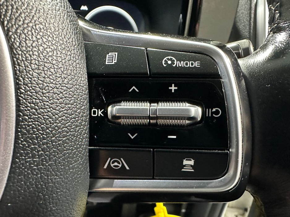 2022 Kia Sorento - image 16