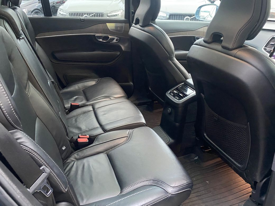 2022 Volvo XC90 - image 13