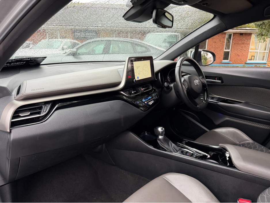 2023 Toyota C-HR HYBRID. .. #12 MONTH WARRANTY INCLUDED# .. FINANCE AVAILABLE €22,750