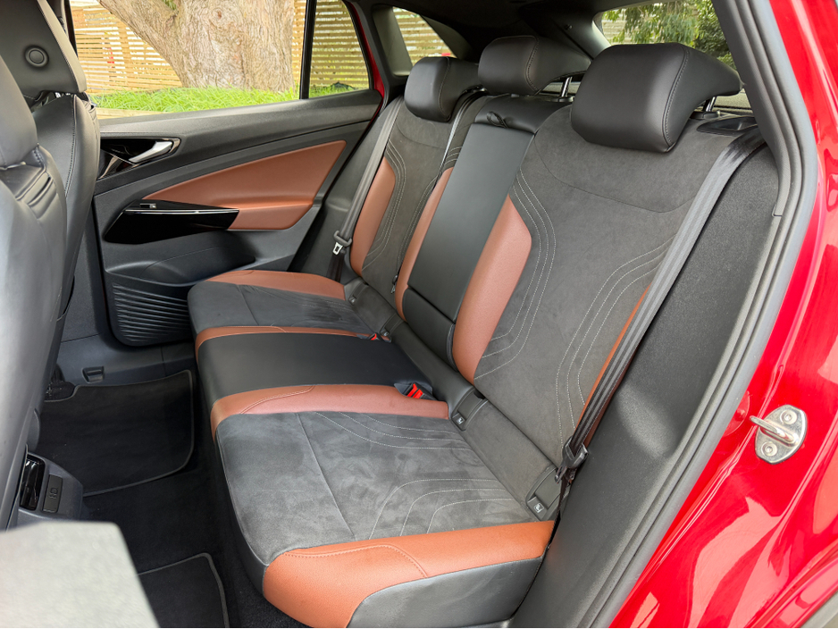 2023 Volkswagen ID.4 - image 22