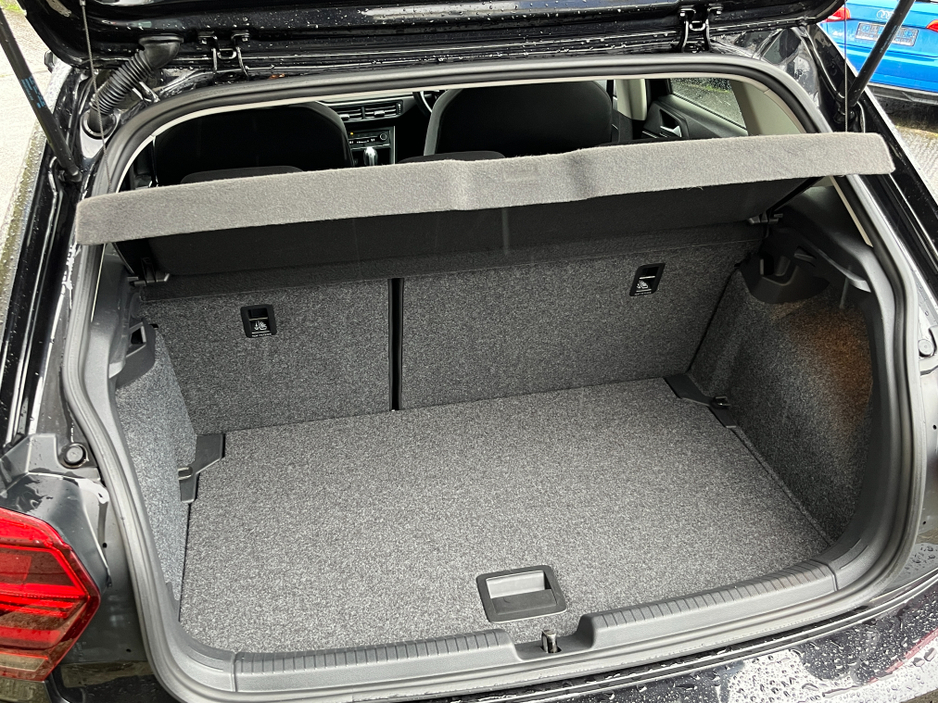 2020 Volkswagen Polo COMFORTLINE AUTOMATIC 1.0 PETROL //LOW MILES//REVERSE CAMERA//ADAPTIVE CRUISE CONTROL//WIRELESS PHONE CHARGING// €17,950