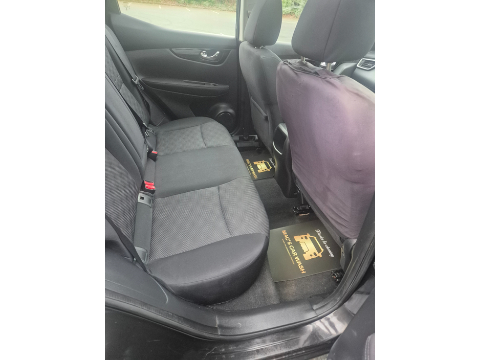 2017 Nissan Qashqai - image 5