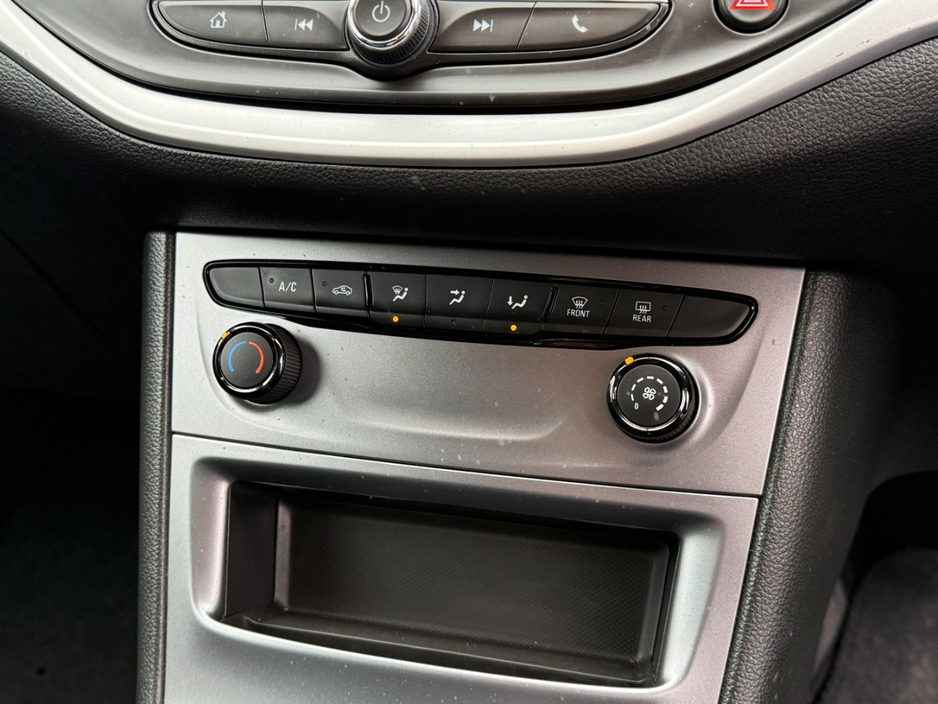 2019 Opel Astra - image 25