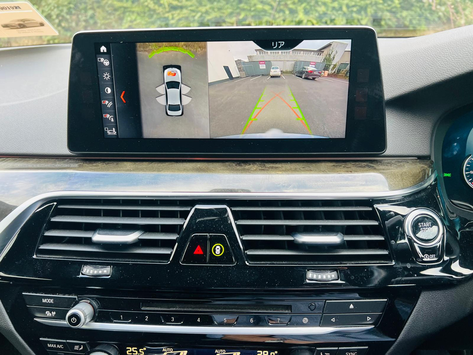 2018 BMW 5 Series - image 10