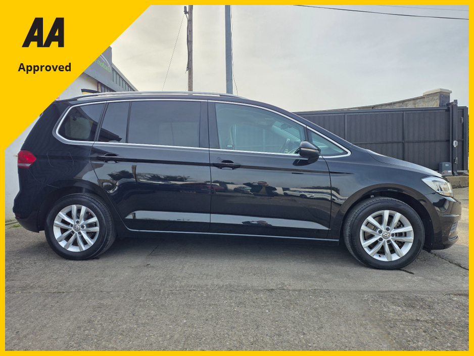 2017 Volkswagen Touran - image 9