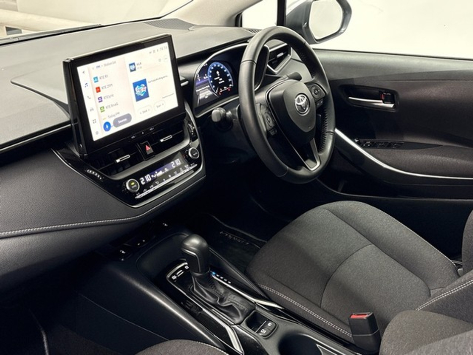 2025 Toyota Corolla - image 18