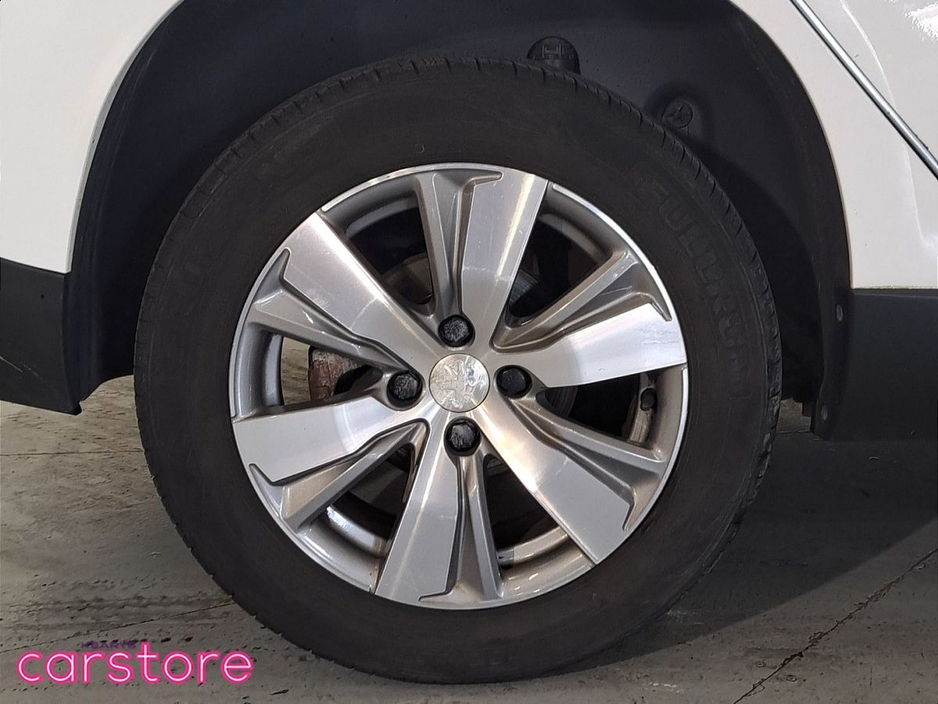 2016 Peugeot 2008 1.2 VTI 82 bhp Active €10,690