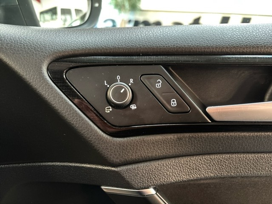 2017 Volkswagen Golf HIGHLINE 2.0 TDI MANUAL 6SPEED FWD 150 5 4DR €13,750