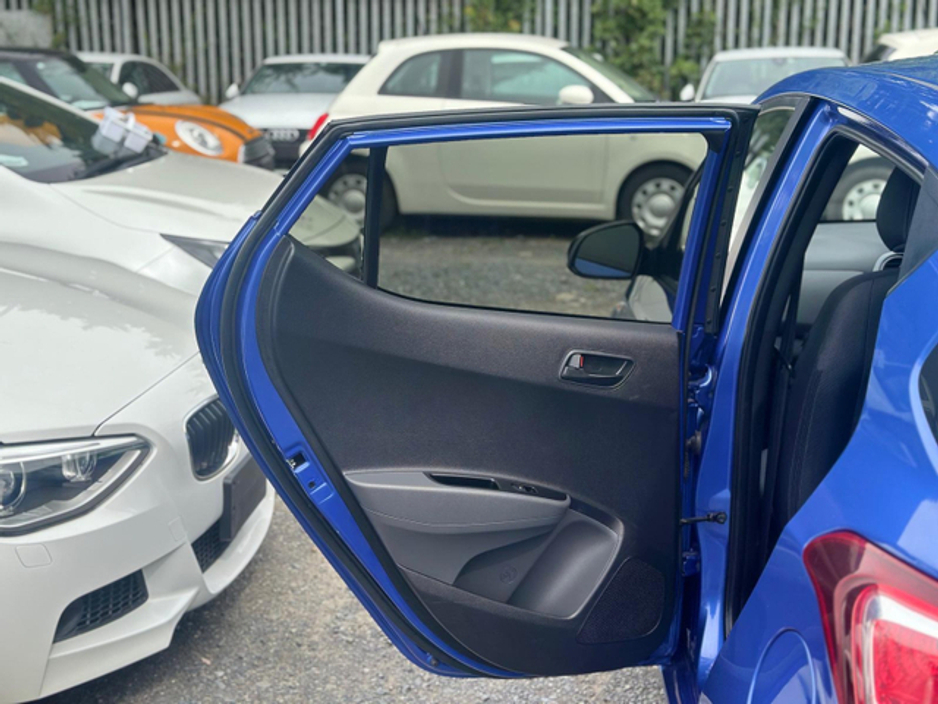 2018 Hyundai i10 - image 8