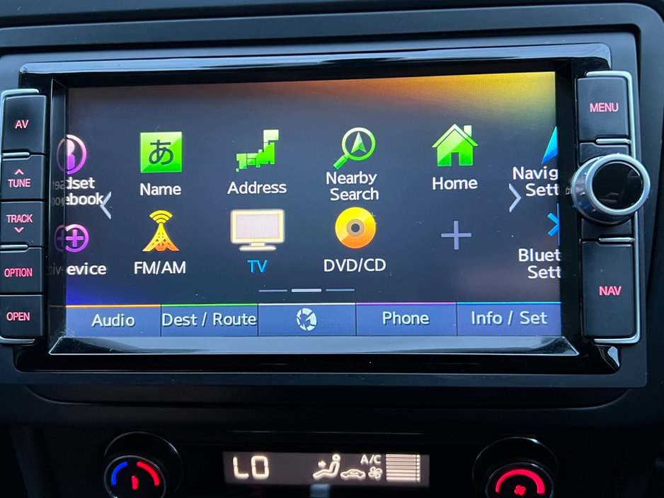 2017 Volkswagen Polo - image 26