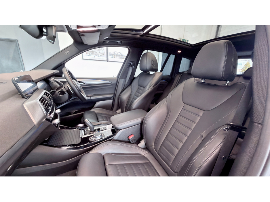 2021 BMW X3 - image 14