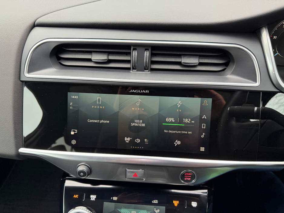2024 Jaguar I-Pace - image 10