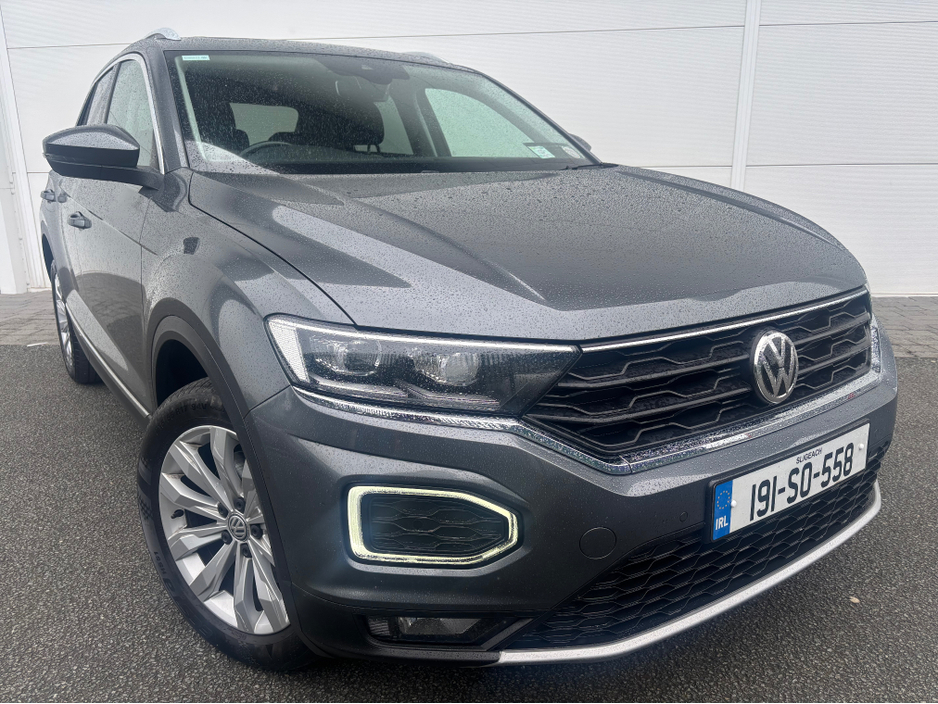 2019 Volkswagen T-Roc - image 8