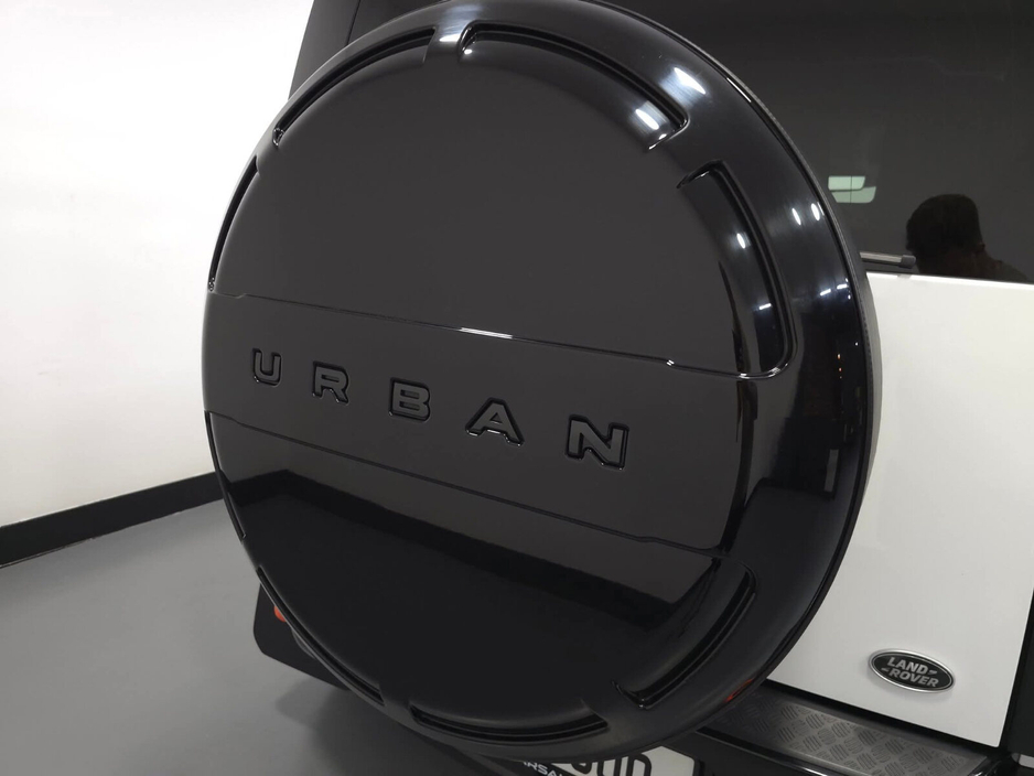 2021 Land Rover Defender  €54,950