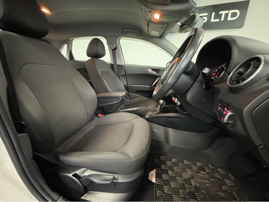 2012 Audi A1 - image 13