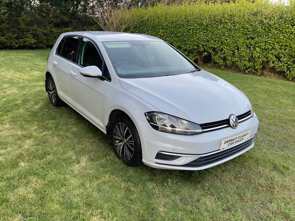 2018 Volkswagen Golf - image 4