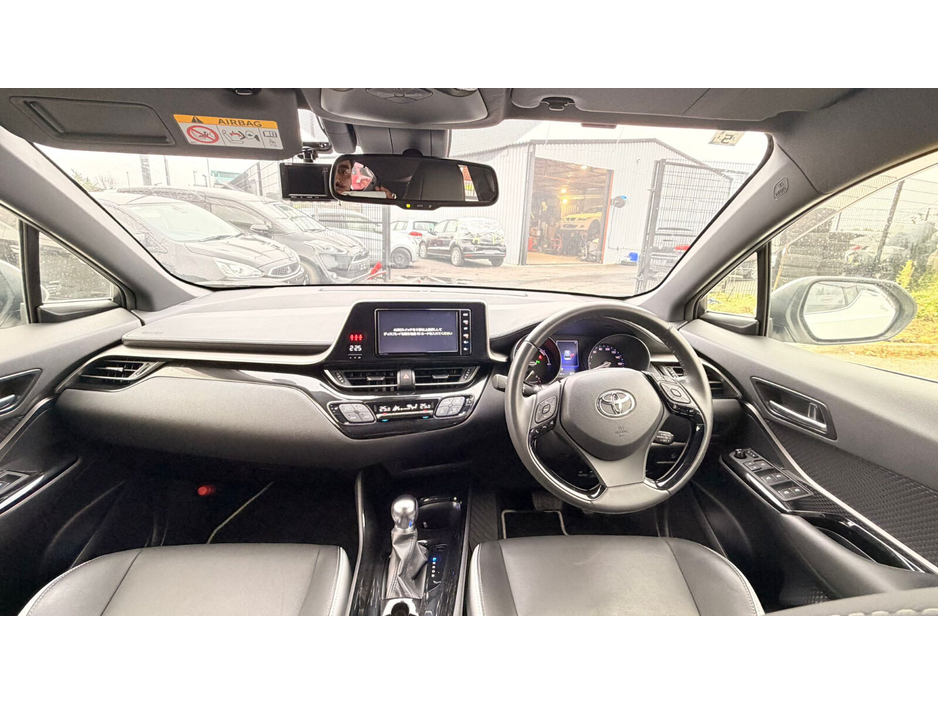 2019 Toyota C-HR 1.8 HYBRID LUNA €22,499