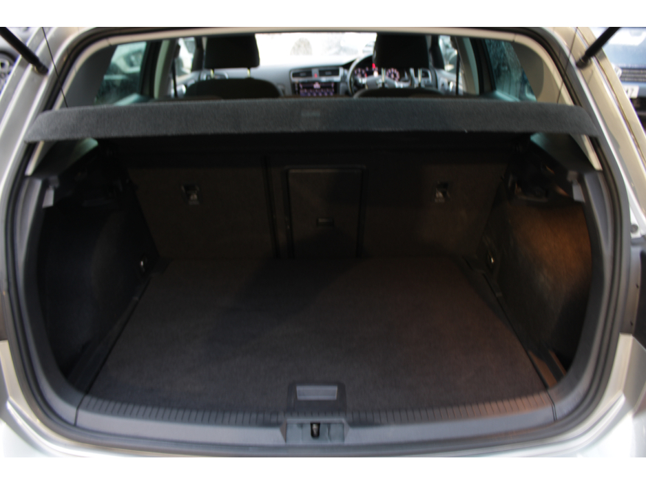 2020 Volkswagen Golf 2.0TDI 150BHP SPORT 5DR HATCHBACK AUTO // 1 OWNER WITH ONLY 82,000 KM'S // BUY WITH CONFIDENCE AA AND SIMI APPROVED DEALER 2026 // FINANCE ARRANGED // ALL TRADE INS WELCOME // €19,950