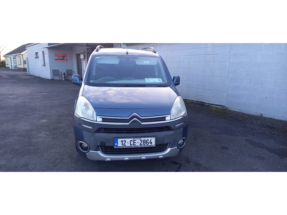 2012 Citroen Berlingo Multispace - image 4