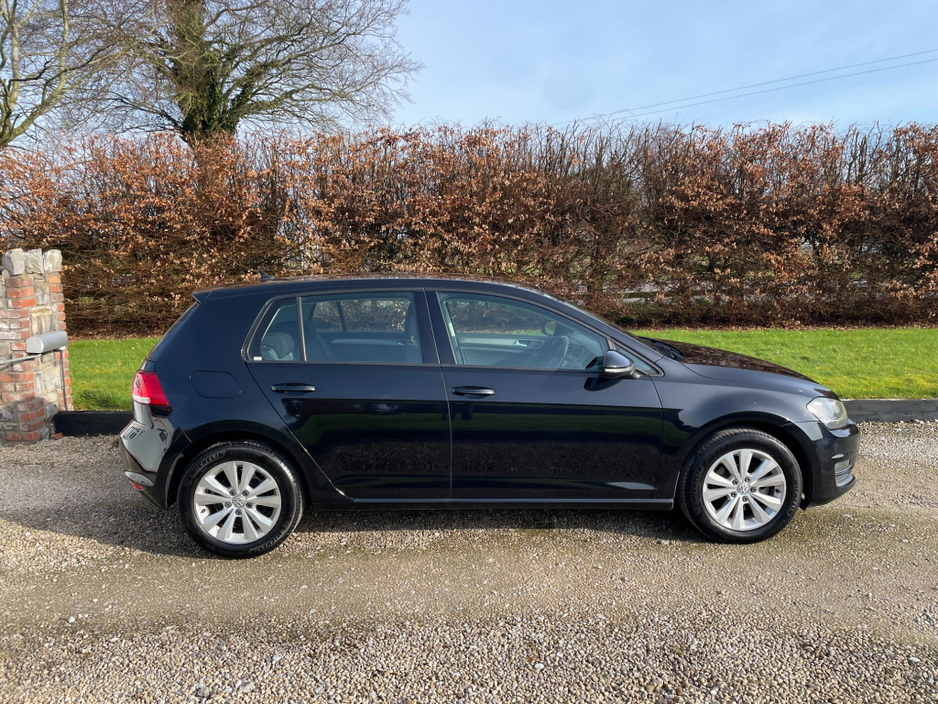 2016 Volkswagen Golf - image 4