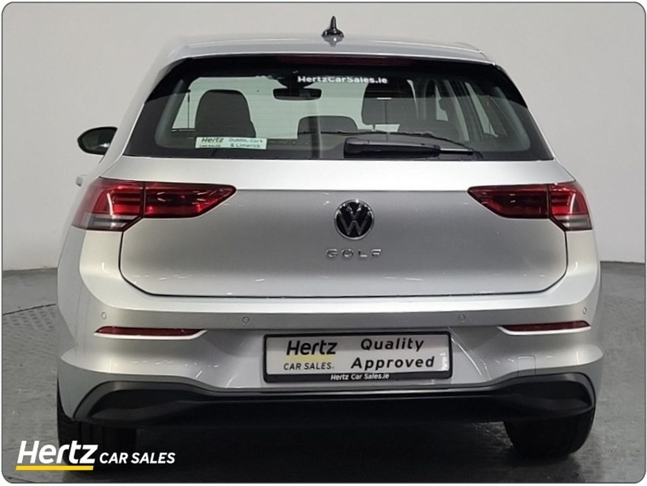 2023 Volkswagen Golf LIFE 2.0 TDI 115HP Diesel Manual €26,995