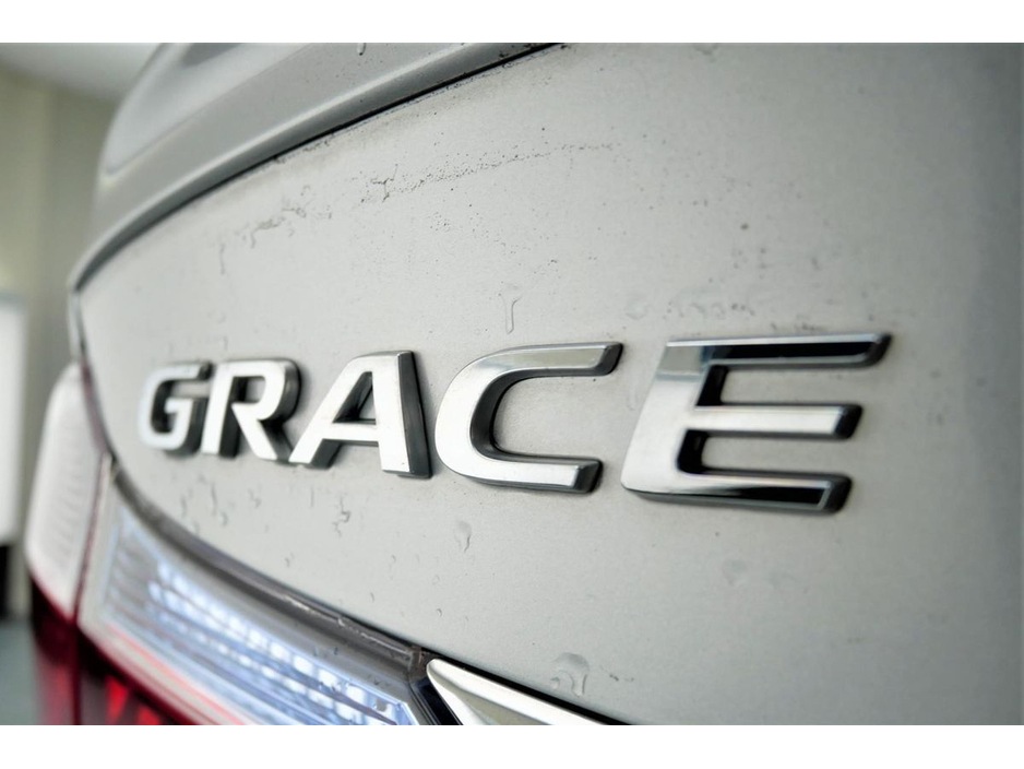 2015 Honda Grace - image 21