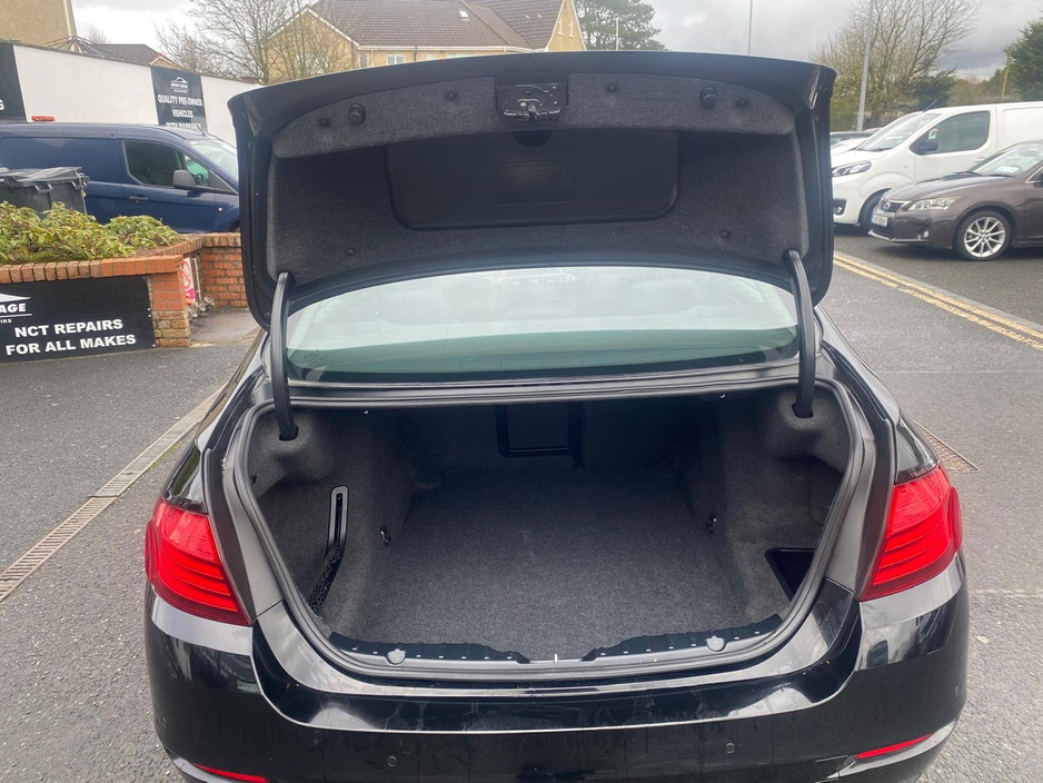 2014 BMW 5 Series - image 3