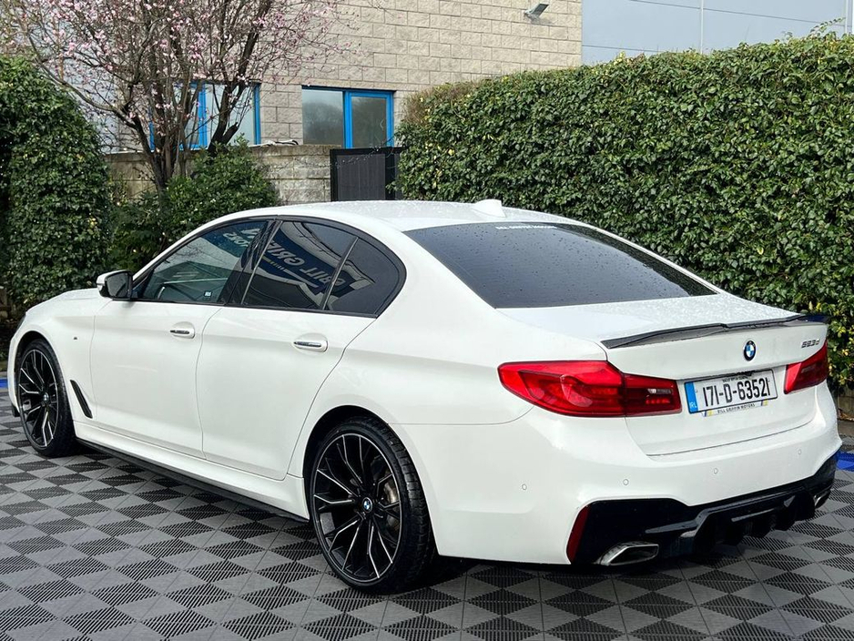 2017 BMW 5 Series - image 5