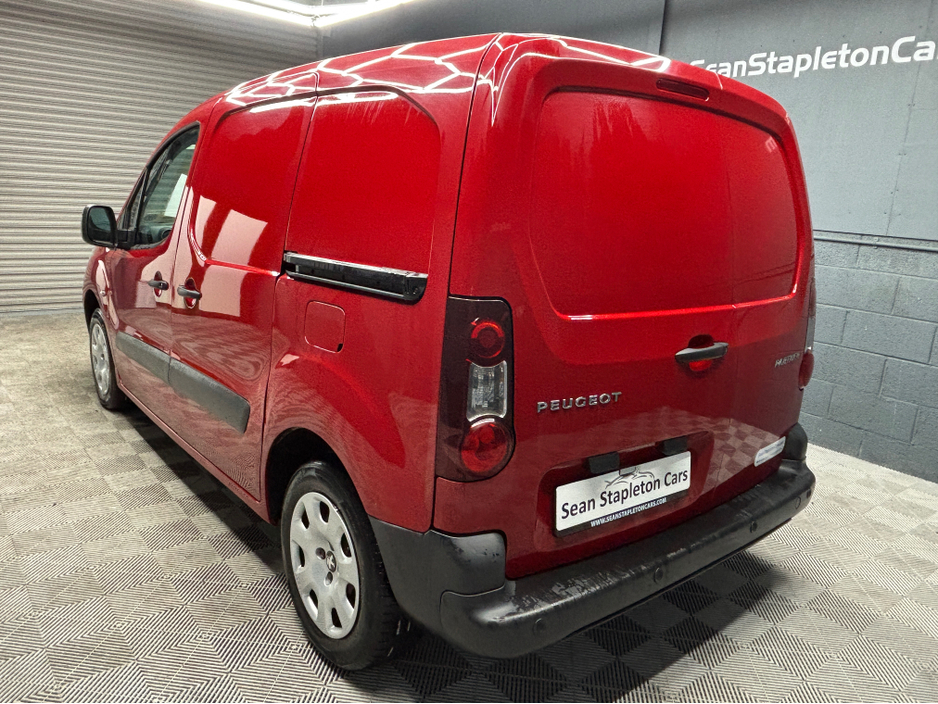 2018 Peugeot Partner - image 7