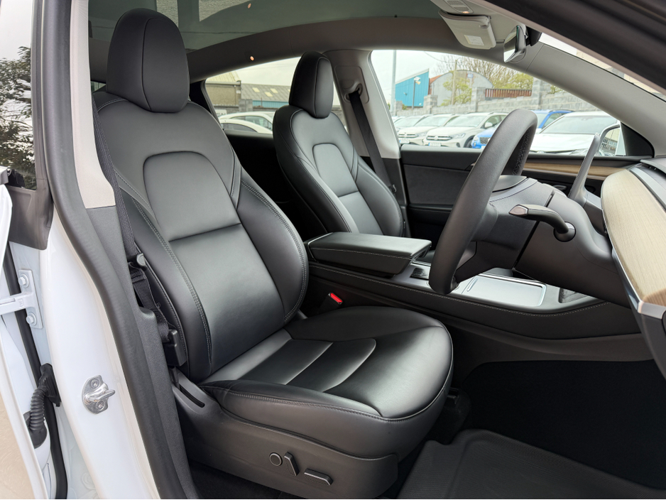 2022 Tesla Model Y - image 13