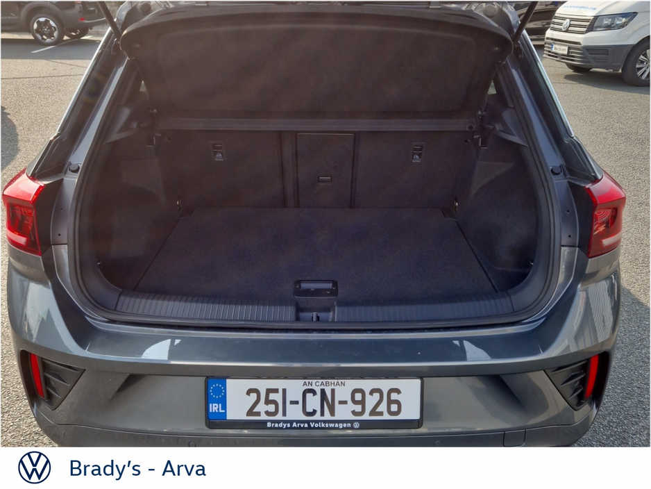 2025 Volkswagen T-Roc - image 10