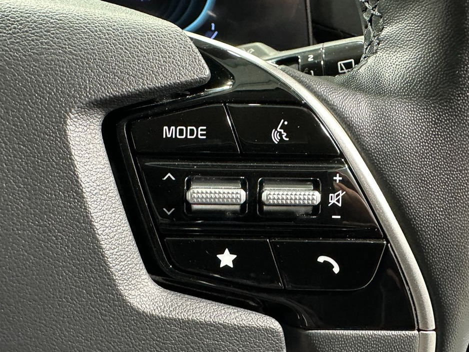 2023 Kia Niro - image 17
