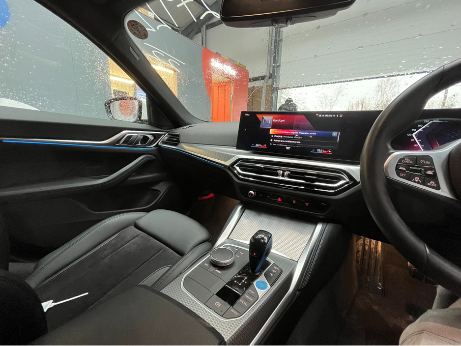 2022 BMW i4 ONLY 20K KMS 2022 BMW I4 40EDRIVE M SPORTS AUTOMATIC / CRUISE CONTROL / 360° PARKING CAMERA / ELECTRIC MEMORY & HEATED SEATS / PADDLE SHIFTERS / BMW APPS AND APPLE CARPLAY €36,950