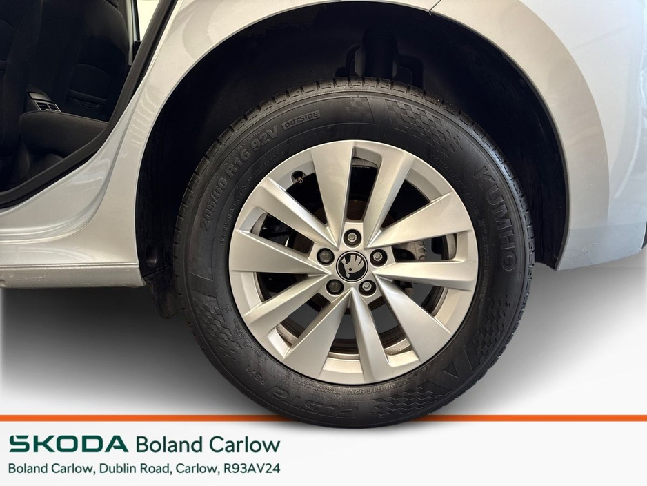 2025 Skoda Kamiq - image 5