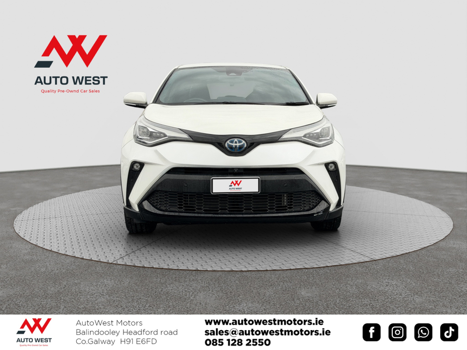 2021 Toyota C-HR - image 2