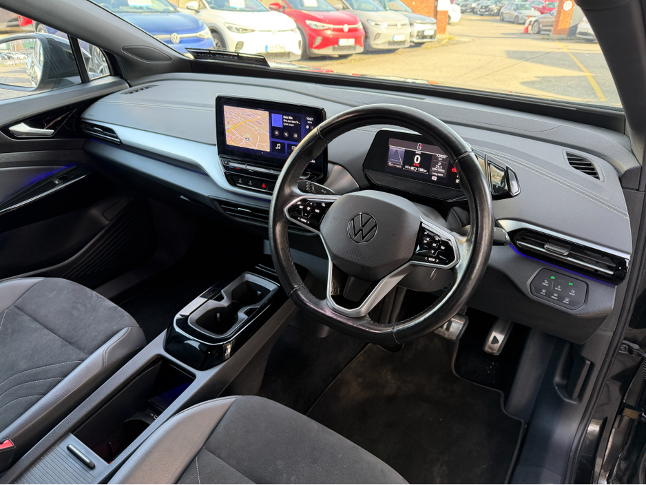 2023 Volkswagen ID.4 - image 14