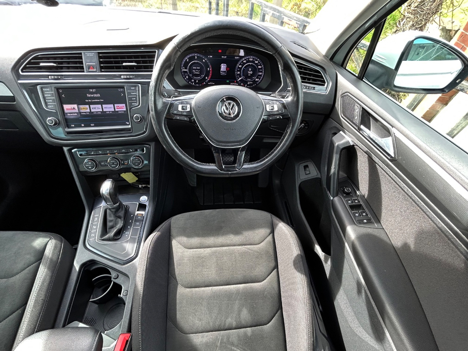 2017 Volkswagen Tiguan - image 14