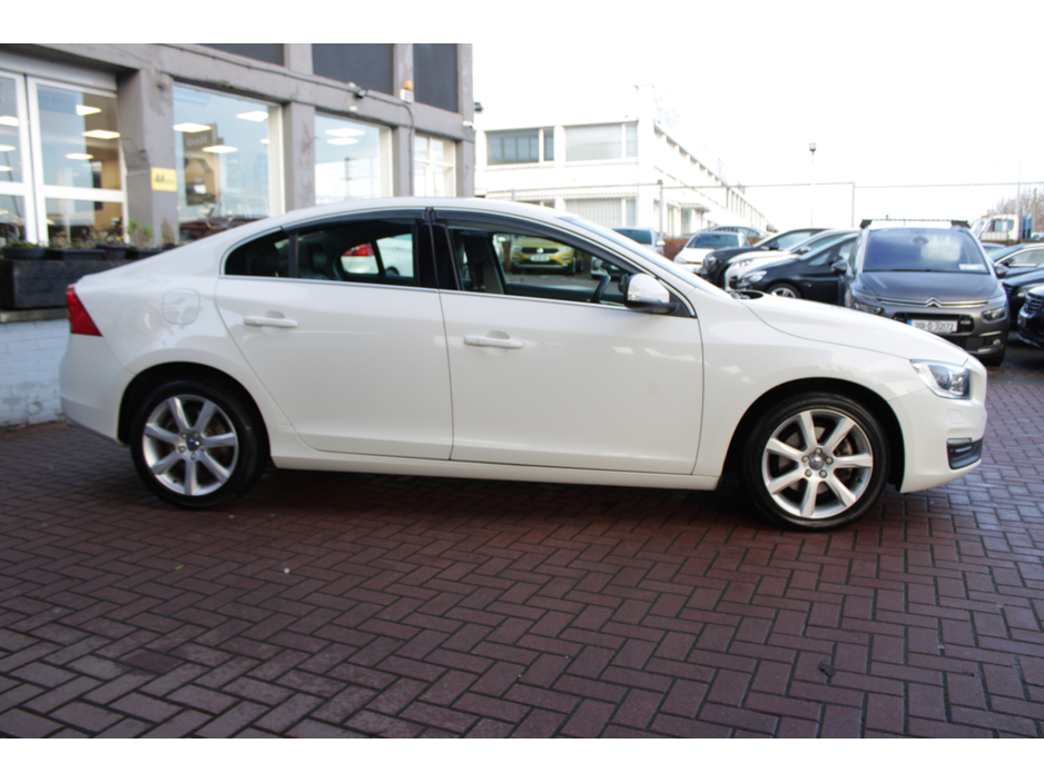 2016 Volvo S60 2.0D4 SE LUXURY PLUS AUTOMATIC // IMMACULATE CONDITION THROUGHOUT // BUY WITH CONFIDENCE AA AND SIMI APPROVED DEALER 2026 // FINANCE ARRANGED // ALL TRADE INS WELCOME // €17,950
