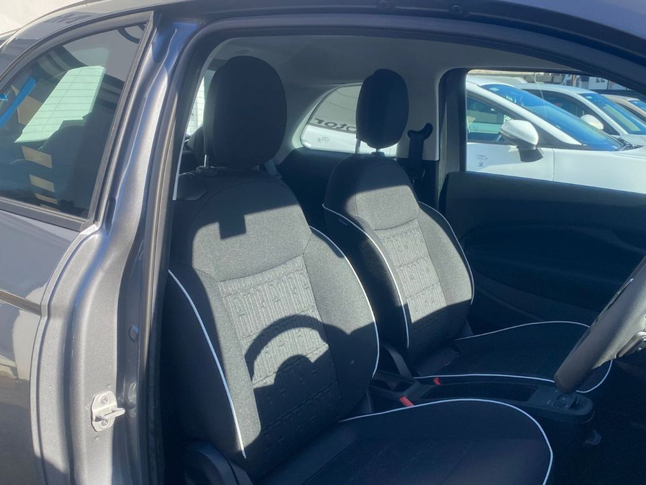 2025 Fiat 500e - image 25